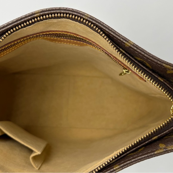 Authentic Louis Vuitton monogram Looping Gm - Picture 14 of 17